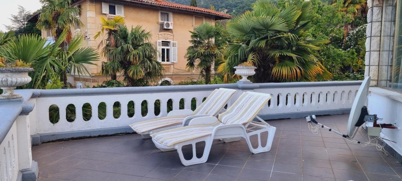 Villa Niki Rezine Ловран Экстерьер фото