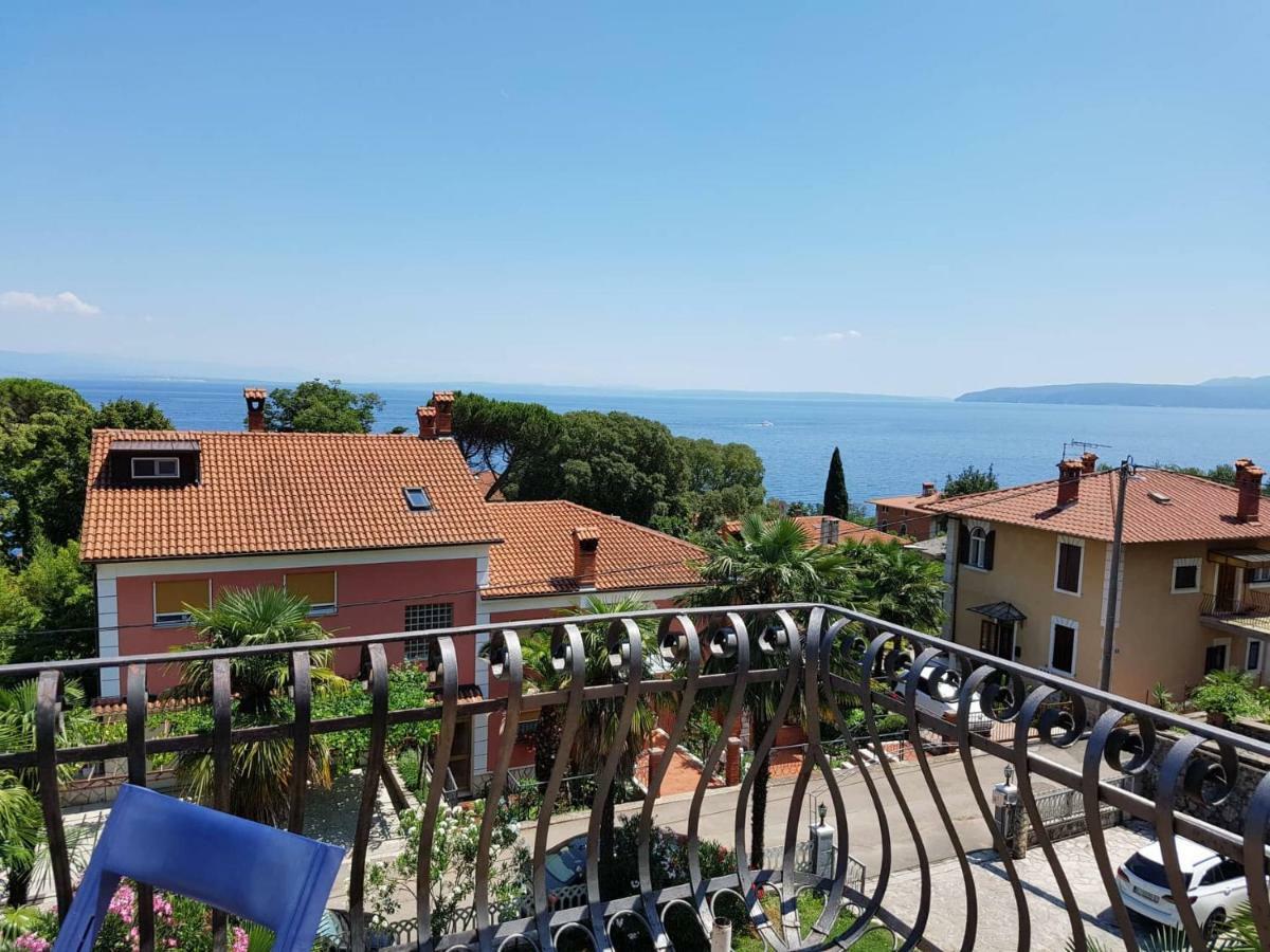 Villa Niki Rezine Ловран Экстерьер фото